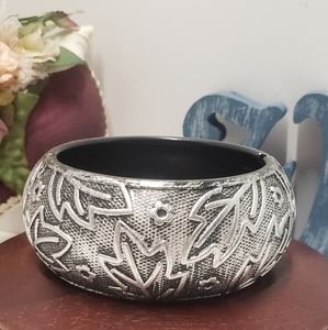 Unique Silver Leaf Hinge Bracelet